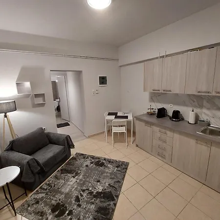 G44 Sintrivani Apartment Larissa